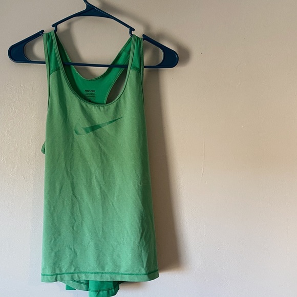 Nike Pro Dri-fit Green Tank Medium - Picture 2 of 3